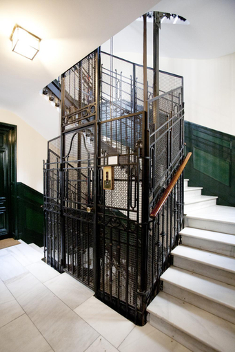 Others 5, Hostal Santa Isabel, Madrid