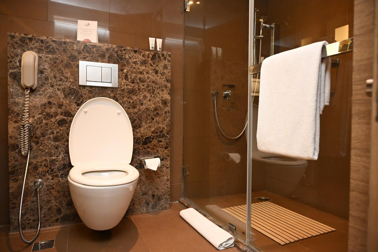 Bathroom 7