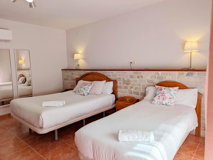 Bedroom 3, Hotel Moregon, Cáceres