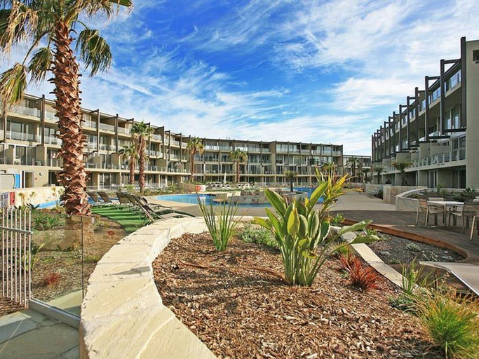 Others 4, Resort Hotel Room 261, Surf Coast - East