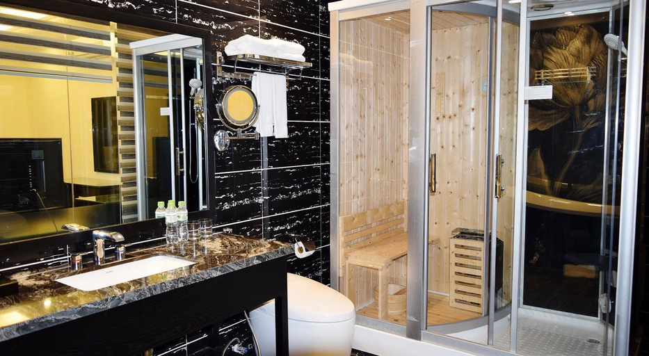 Bathroom 4
