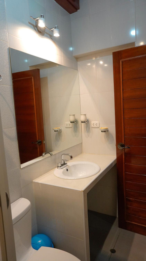 Bathroom, Casa Kuelap Hostal, Chachapoyas