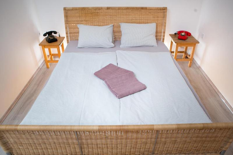 Bedroom 2, Pajta Apartman, Eger
