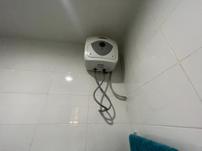 Bathroom 5, AMERICAN MALL, Accra