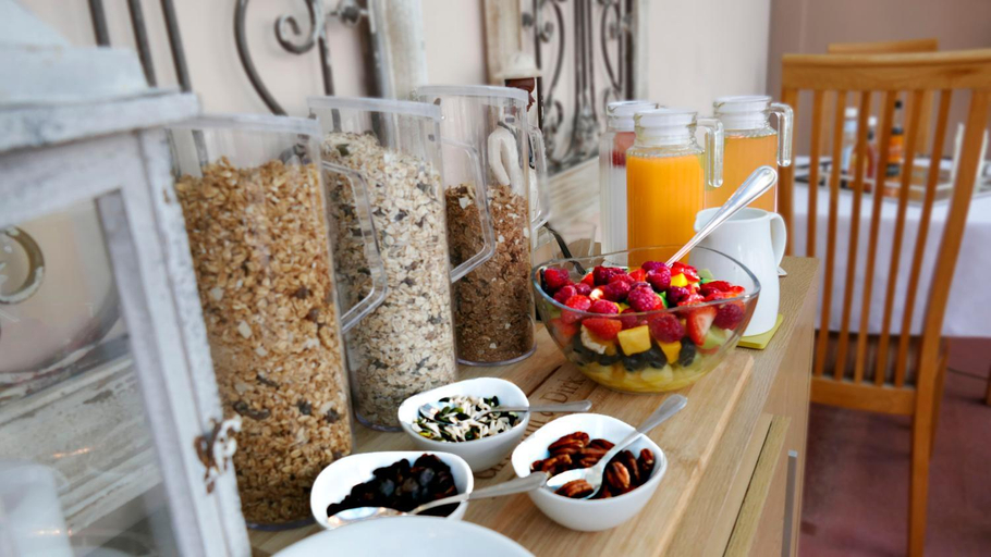 Food & Drinks 5, Marmalade Bed & Breakfast, Torbay