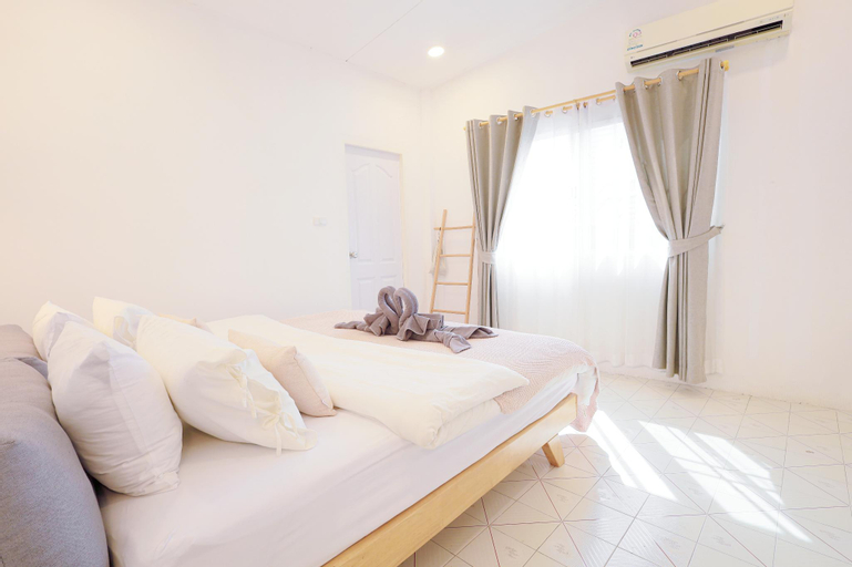 Bedroom 15
