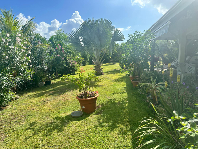 Garden 4, Villa Prunepassion, Le Moule