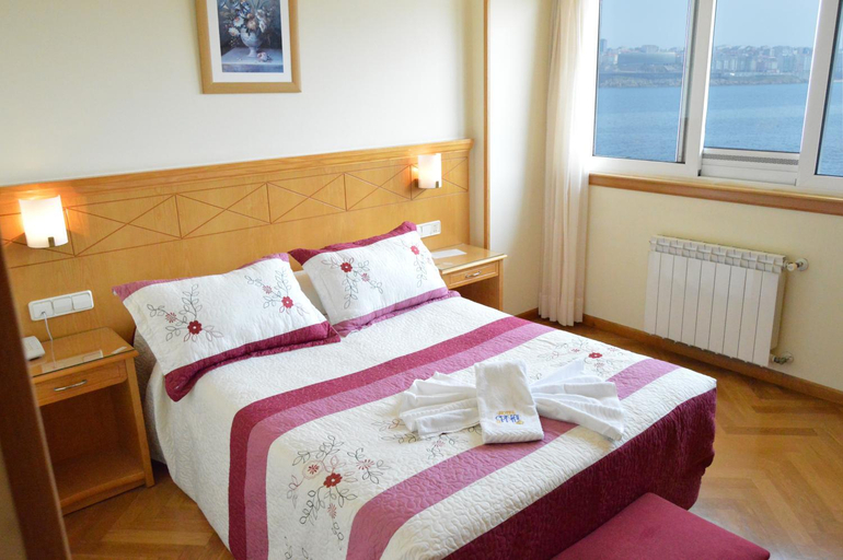 Bedroom 3, Hotel Cristal 2, A Coruña