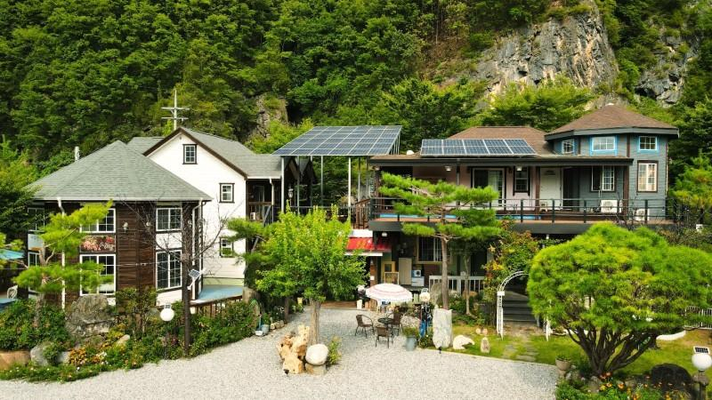 Exterior & Views 1, Jeongseon Auraji Riverside Pension, Jeongseon