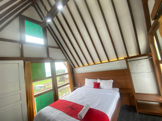 Bedroom 8