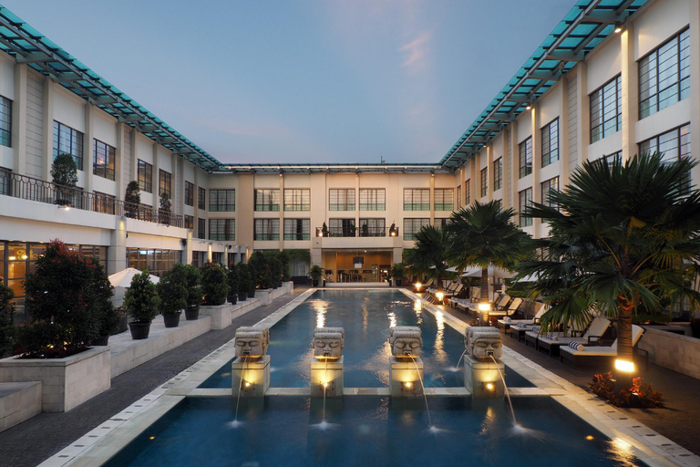 Exterior 3
