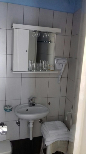 Bathroom 3, Belvedere, North Aegean