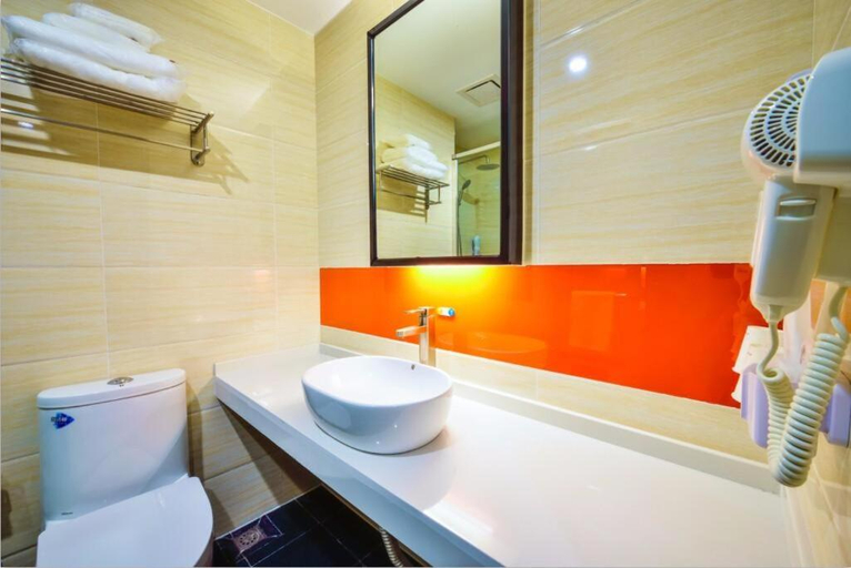Bathroom 5, 7 Days Premium Shihezi Development Zone, Shihezi