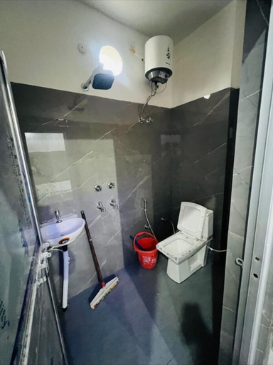 Bathroom 5, Goroomgo Milan Palace Ayodhya, Faizabad
