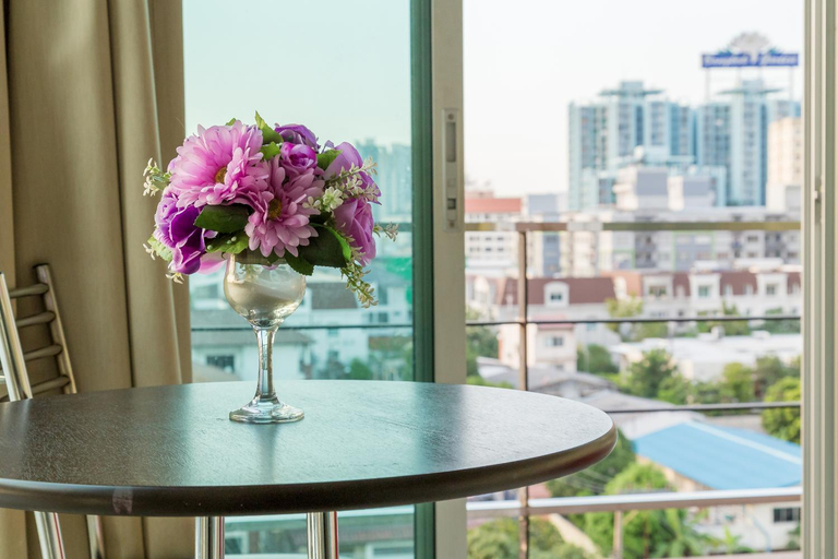 Others 4, Right Place Sathorn, Yannawa