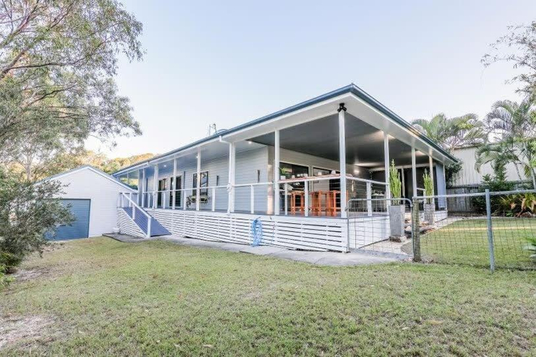 Exterior & Views 1, Agnes Bliss - Stunning, Central Four-Bedroom Beach House in Sunny Agnes Water, Miriam Vale