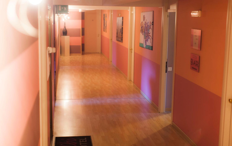 Others 2, Hotel Albi, Bergamo