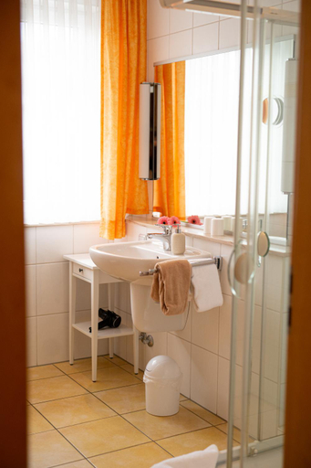 Bathroom 2, Landhaus Bergkrone, Waldeck-Frankenberg