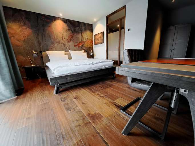 Bedroom 9