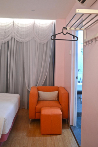 Bedroom 2, Iconic Suites & Pods Hotel, Kinta