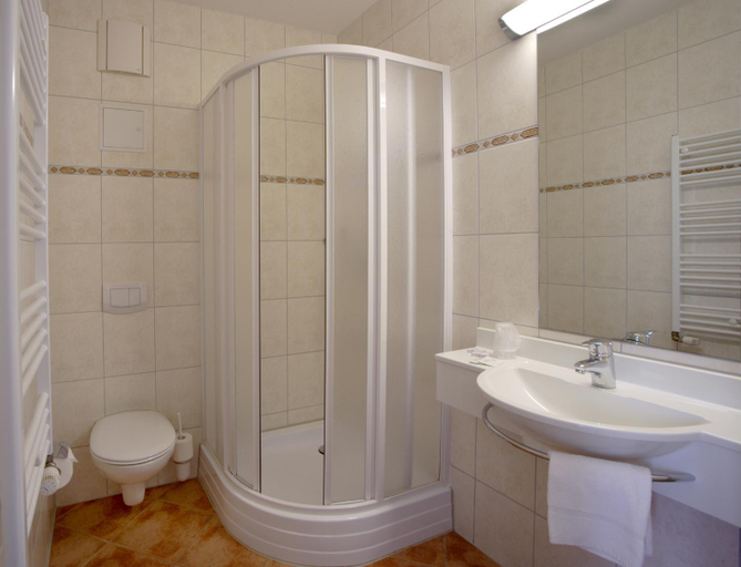 Bathroom, Hotel Citymaxx, Rostock