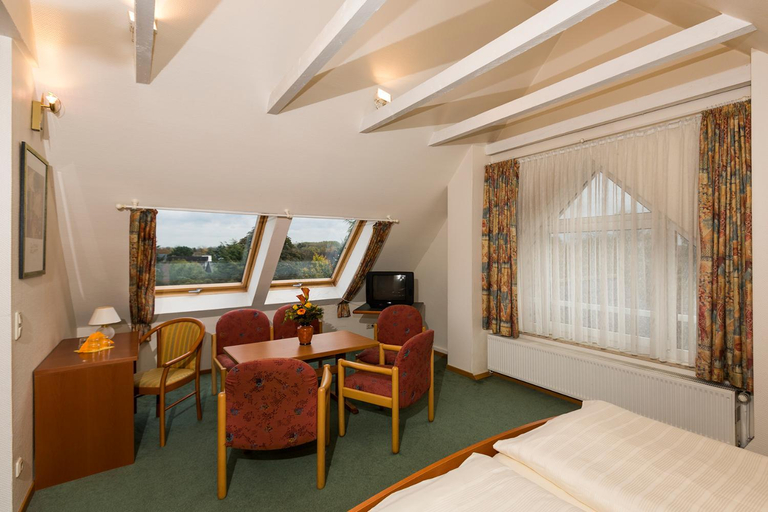 Bedroom 4, Hotel Ideal, Lübeck