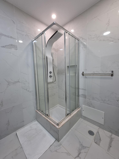 Bathroom 2, Vale do Sol, Albufeira