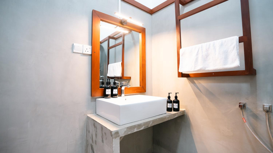 Bathroom 5, Daffodil Holiday Resort, Habaraduwa