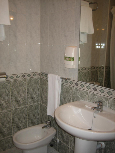 Bathroom 2, Hostal Madruga, Alicante