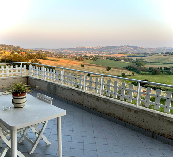 Others 5, OAK TREE 114 BnB, Ancona