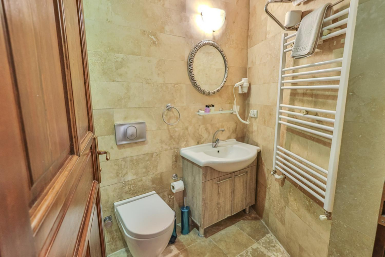 Bathroom 3, Bedrock Cave Hotel, Nevşehir