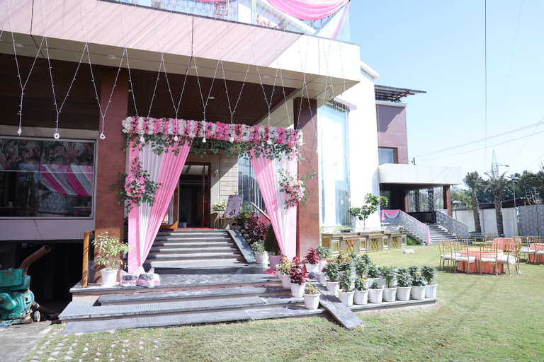 Exterior & Views 2, Hotel Chandraa Celebration, Dehradun