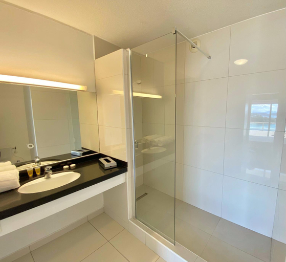 Bathroom 4, Casa Del Sole Apartments, Nouméa