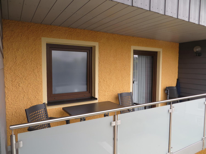 Others 4, Pension Leppert, Bayreuth