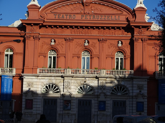 Others 5, Al Teatro Rooms, Bari