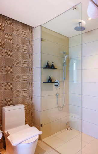 Bathroom 11