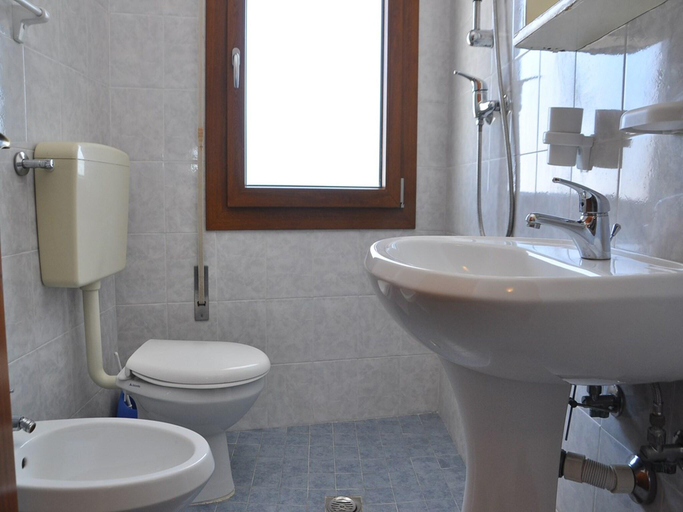 Bathroom, Comfy flat for 6 guests in Bibione - Beahost, Venezia