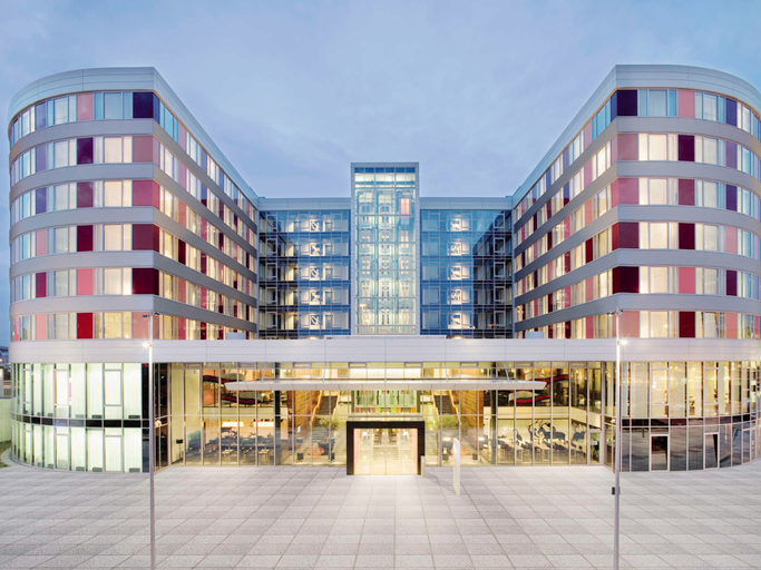 Exterior & Views 2, Mövenpick Hotel Stuttgart Airport, Esslingen