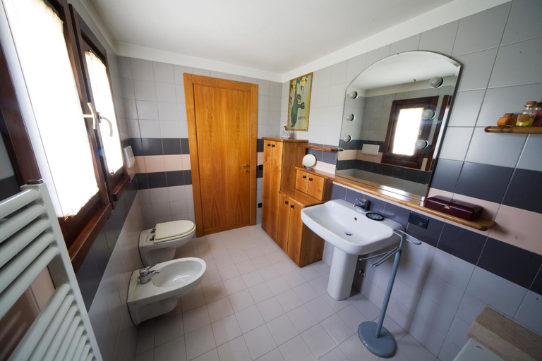 Others 4, B&B Il Pettirosso, Verona