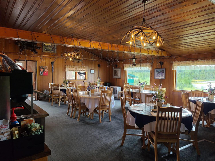 Food & Drinks, Tolsona Lake Lodge, Valdez-Cordova