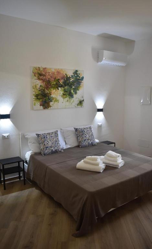 Others 5, b&b Lastracu, Trapani