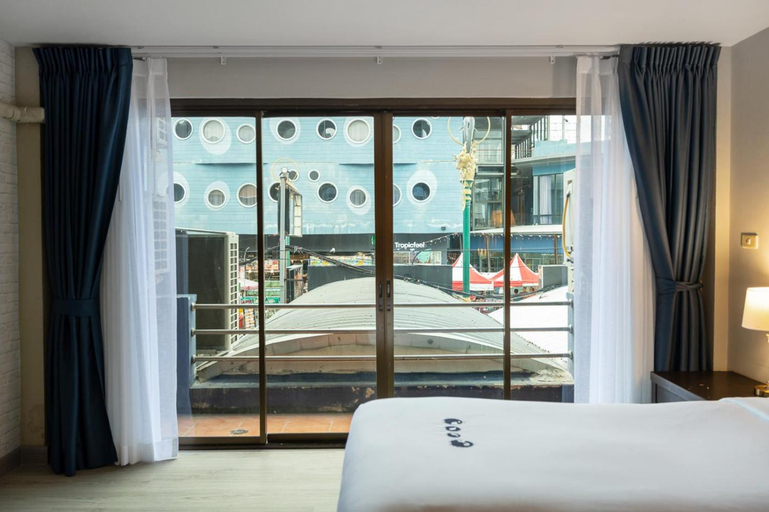 Bedroom 28