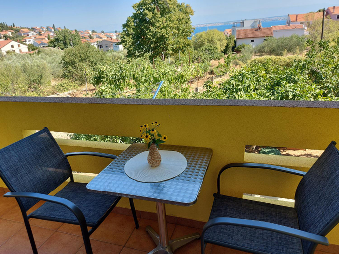 Others 4, Rooms Mediterranean Gardens, Preko