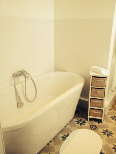 Bathroom 3, La Maison de Silly, Orne