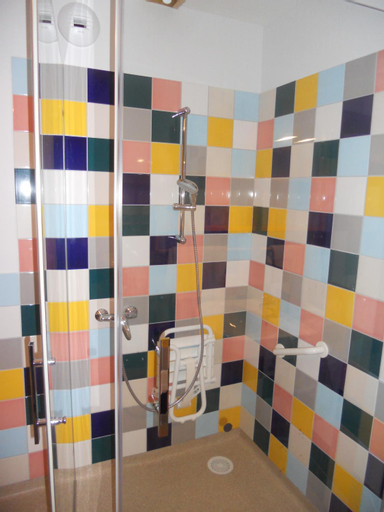 Bathroom 4