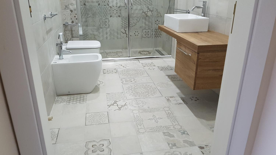 Bathroom 1, B&B Villa Fanizza, Lecce