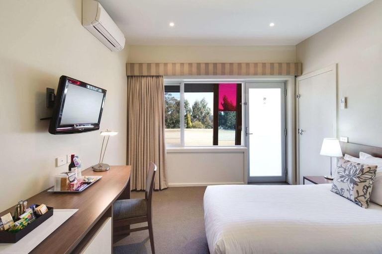 Others 5, Drouin Motel, Baw Baw - Pt B West