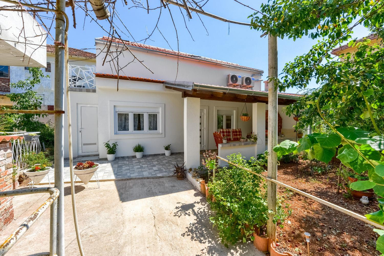 Others 3, Apartment Yula, Zadar