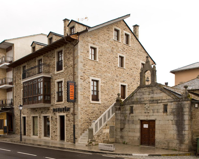 Others 5, Hostal Raices, Zamora