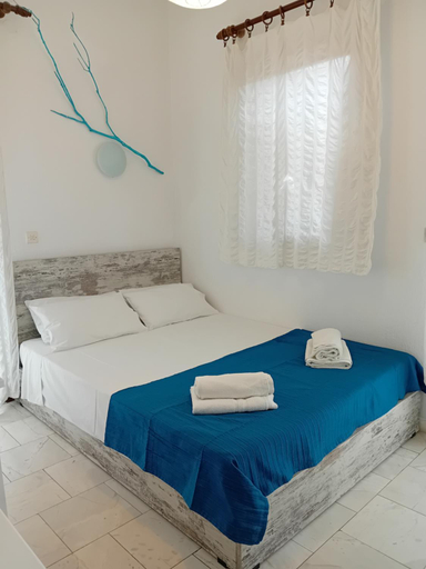 Others 3, La Mira House, Central Macedonia